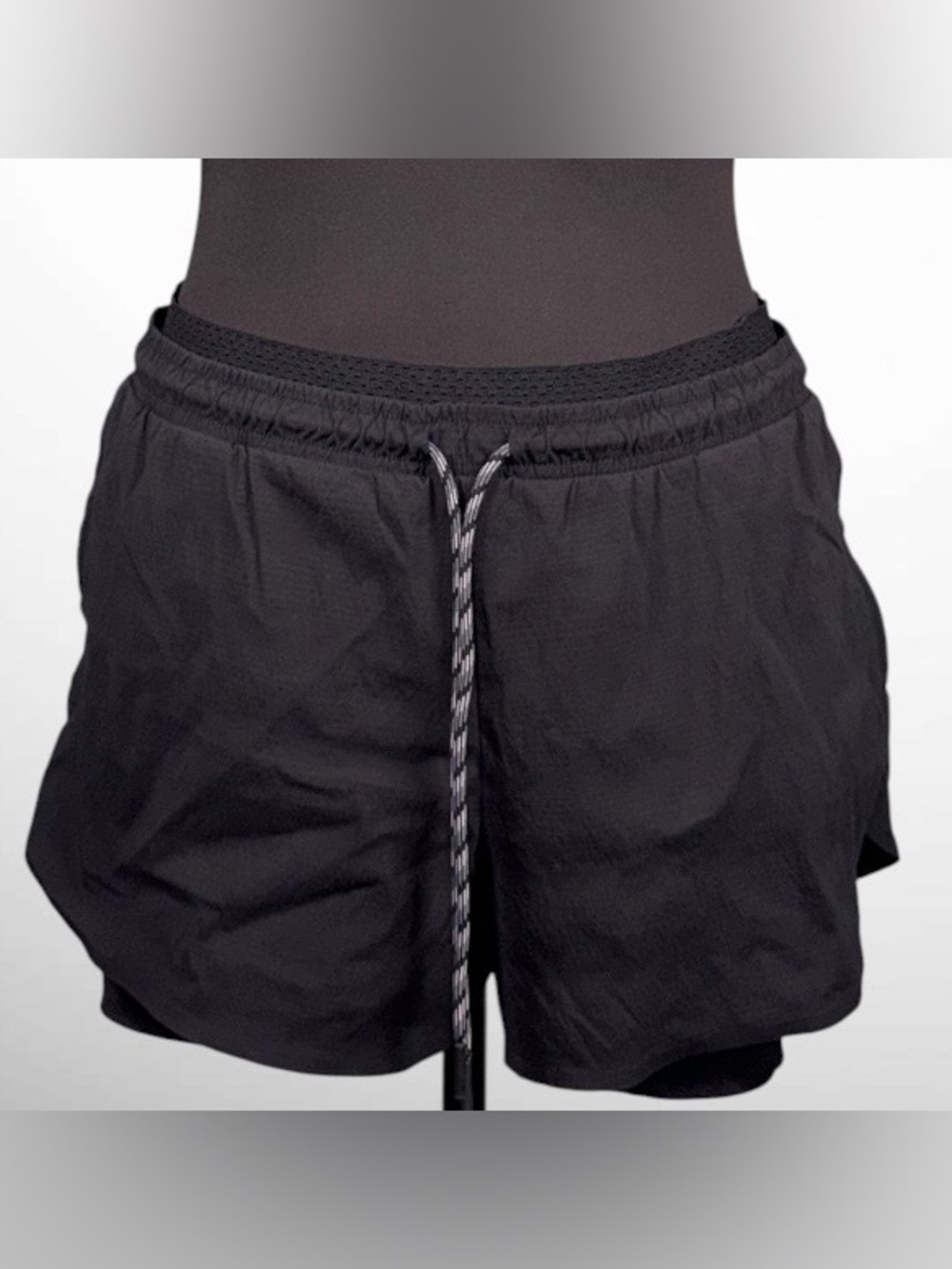 Women’s Athleta Crest 2 in 1 Hiking Shorts Black Size 10